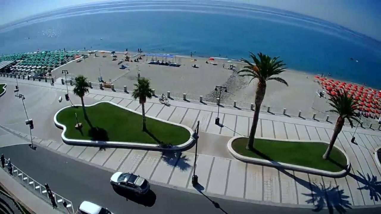 Hotel Mediterraneo Roccella Ionica Zewnętrze zdjęcie