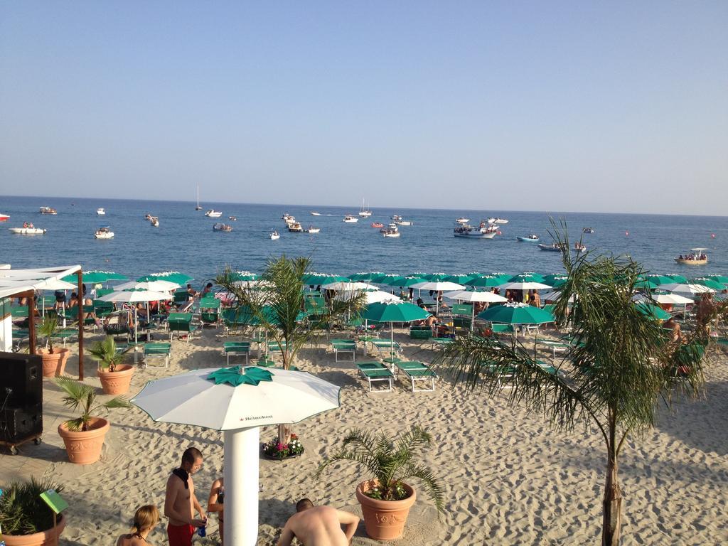 Hotel Mediterraneo Roccella Ionica Zewnętrze zdjęcie