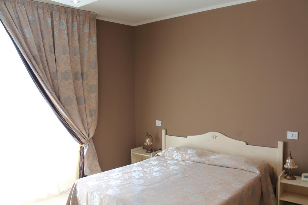 Hotel Mediterraneo Roccella Ionica Zewnętrze zdjęcie
