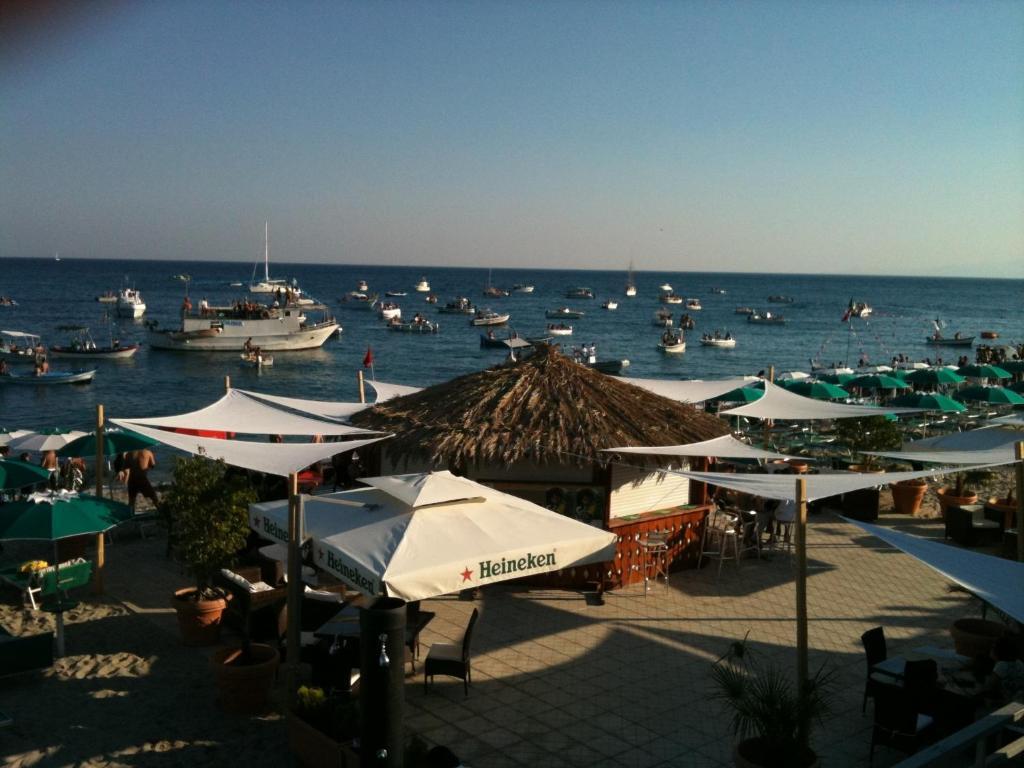 Hotel Mediterraneo Roccella Ionica Zewnętrze zdjęcie