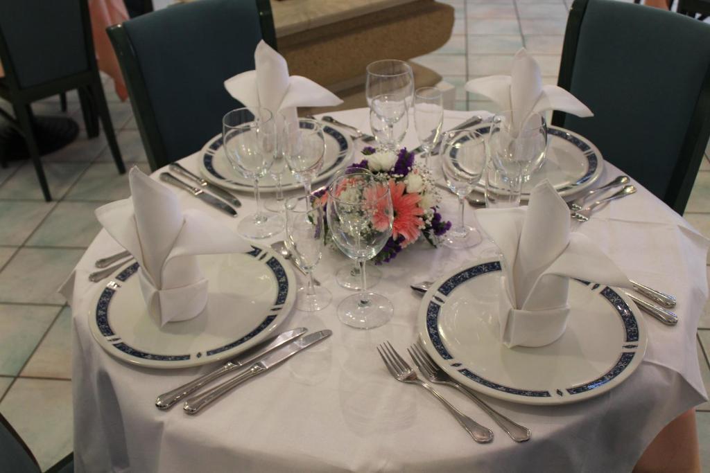 Hotel Mediterraneo Roccella Ionica Zewnętrze zdjęcie