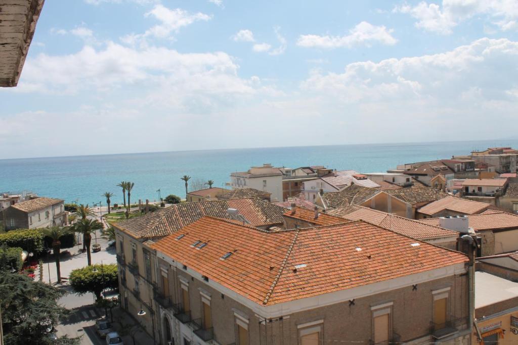 Hotel Mediterraneo Roccella Ionica Zewnętrze zdjęcie