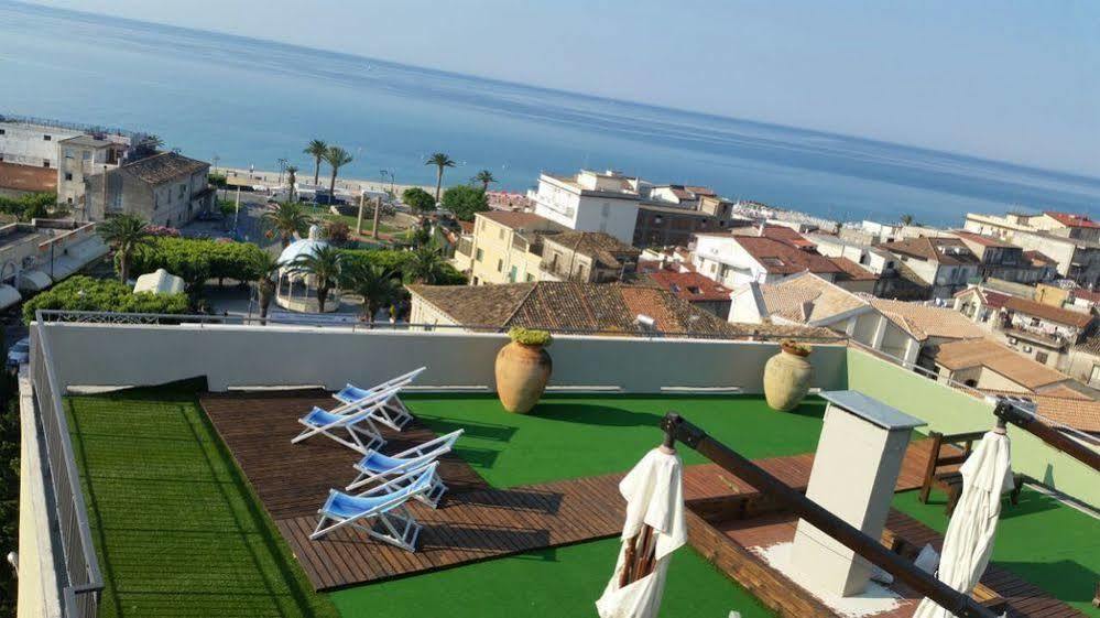 Hotel Mediterraneo Roccella Ionica Zewnętrze zdjęcie