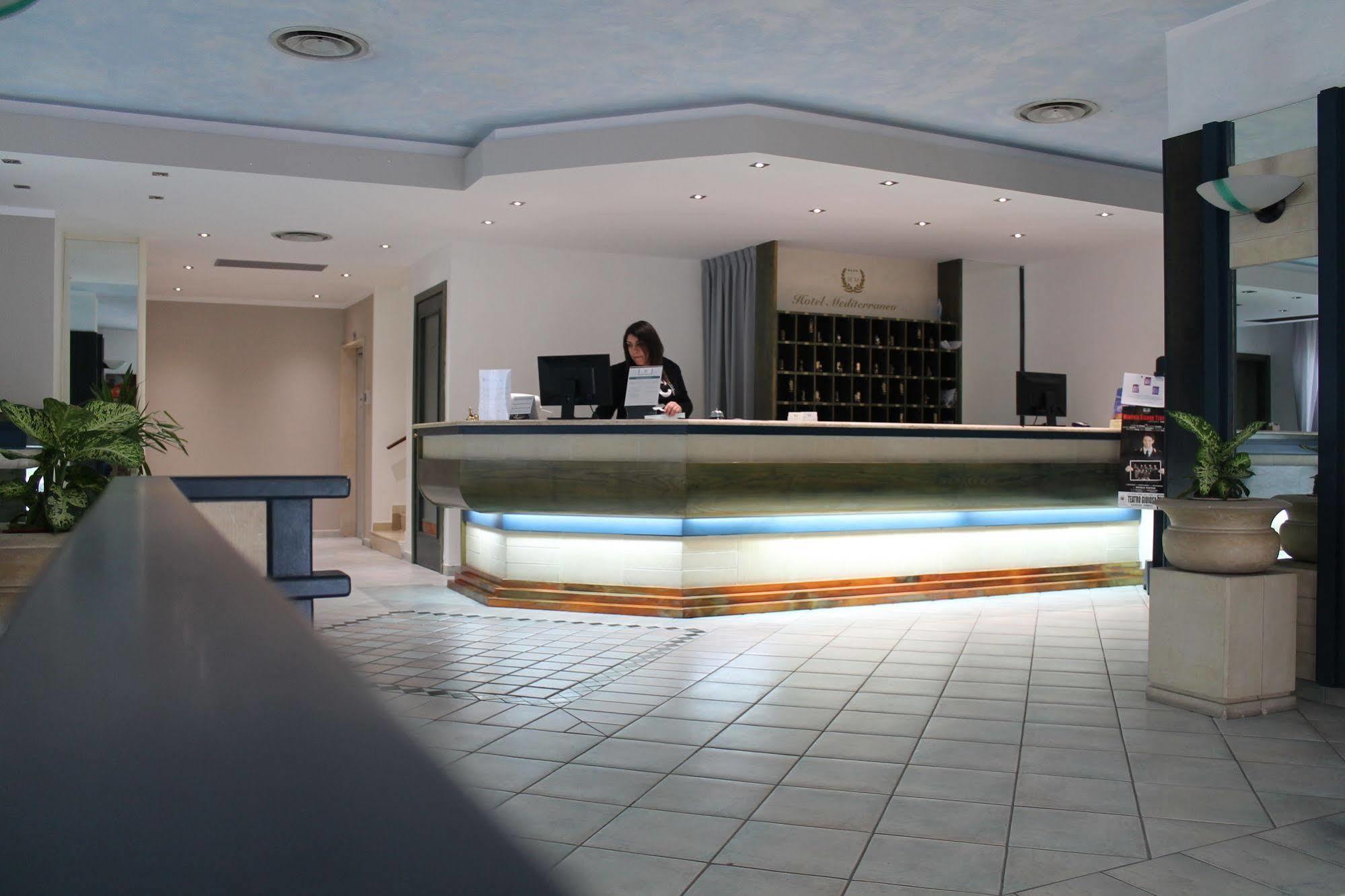 Hotel Mediterraneo Roccella Ionica Zewnętrze zdjęcie