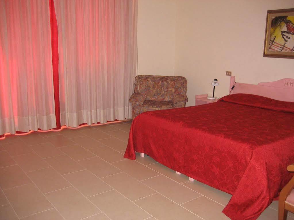 Hotel Mediterraneo Roccella Ionica Zewnętrze zdjęcie
